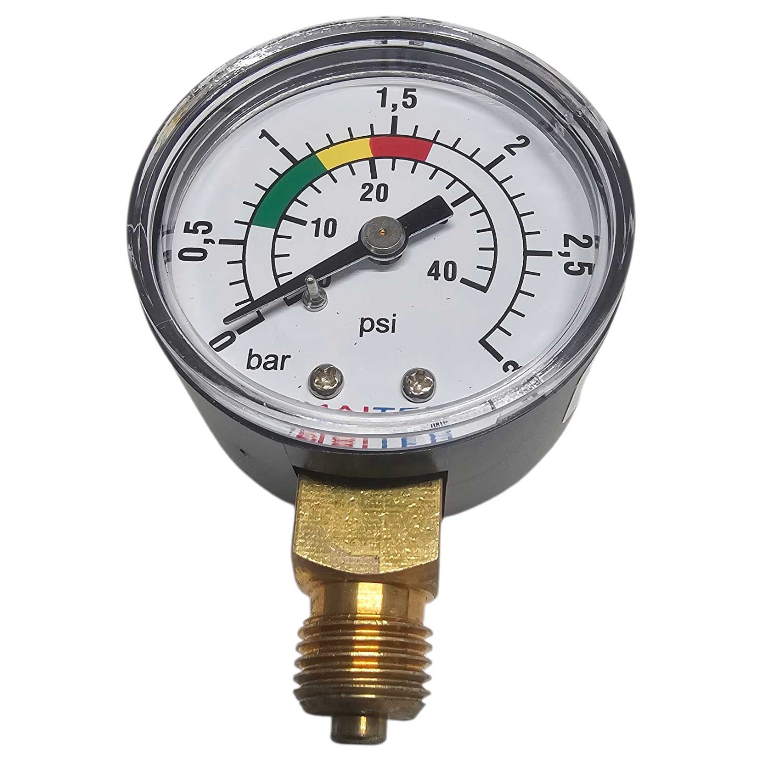 Manometer zeigt Messwerte in den Einheiten bar und psi an.