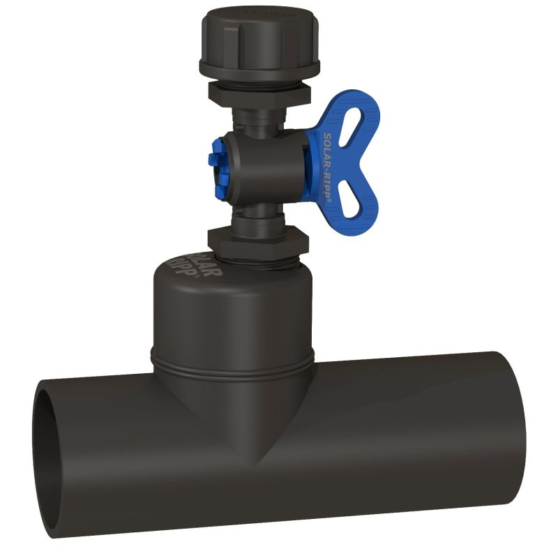 Nahaufnahme eines Solar-Ripp-Ventils aus schwarzem Kunststoff mit blauem Hebelgriff.