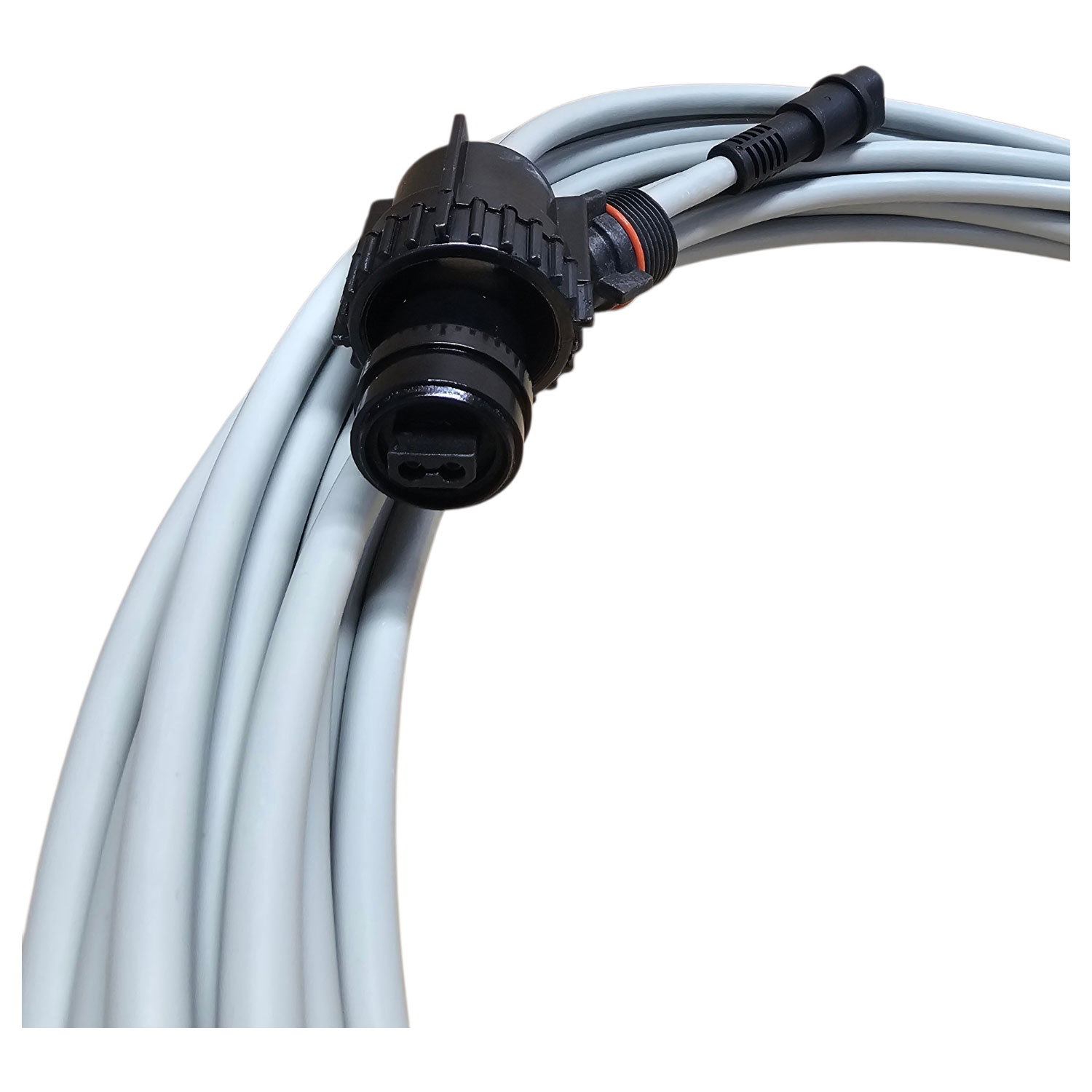 Flexibles graues Kabel mit schwarzem Stecker und mehreren Litzen.