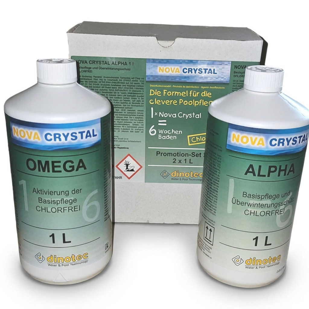 Zwei 1-Liter-Flaschen Nova Crystal Poolpflegelösung, Omega und Alpha, mit Produktkarton.