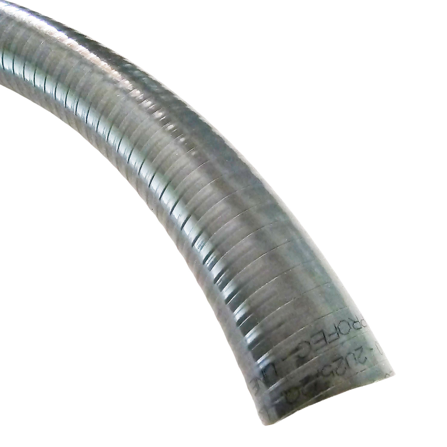 Flexibler, transparenter Schlauch mit gerippter Oberfläche zur Flüssigkeitsübertragung.